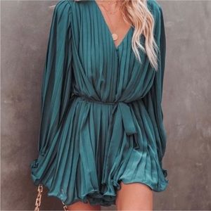 Lulu’s Green Ruffled Romper - missing belt